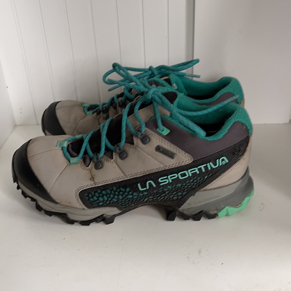 La Sportiva Hiking Shoes - image 2